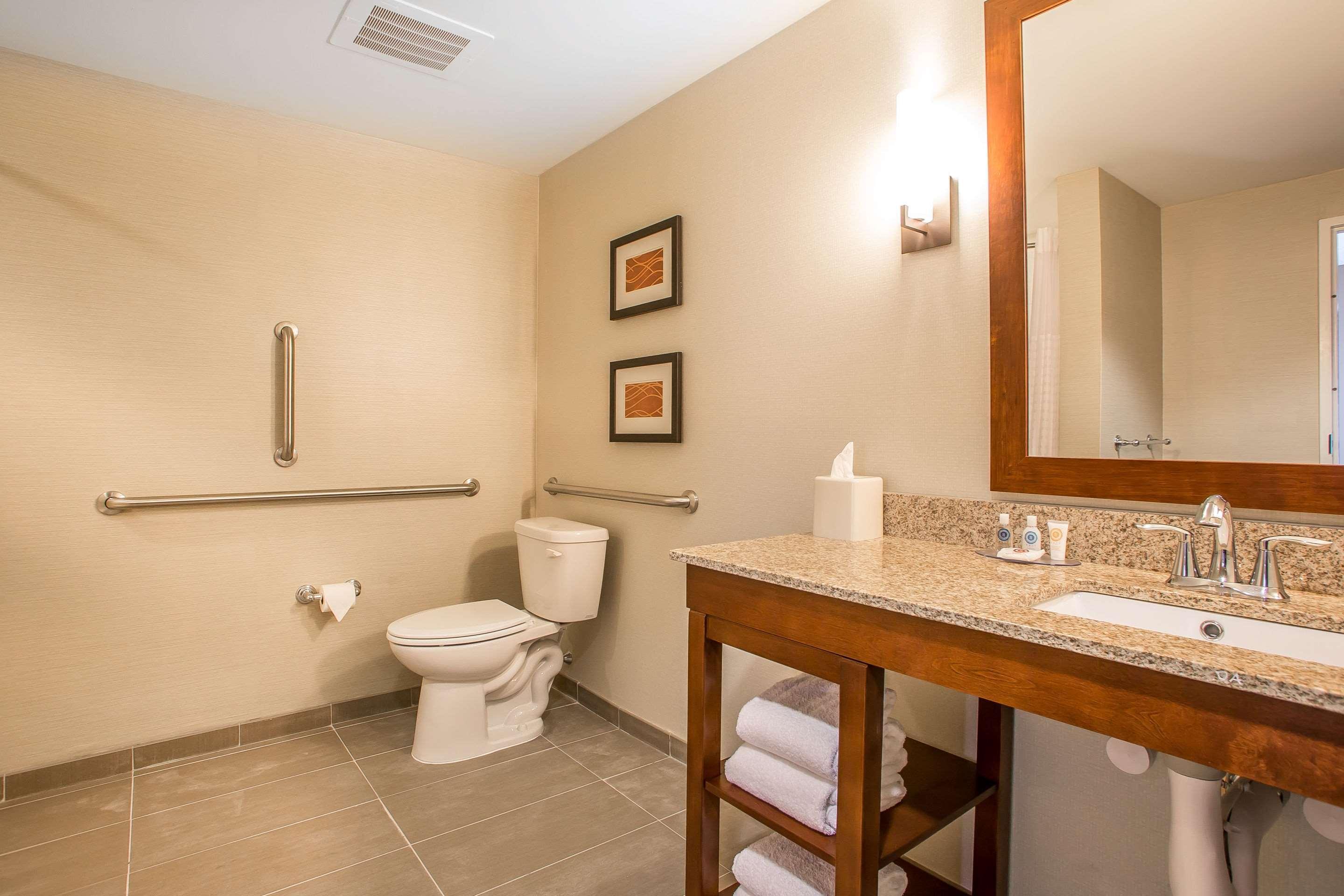 Comfort Inn Pa Turnpike - I-81 Carlisle Bagian luar foto